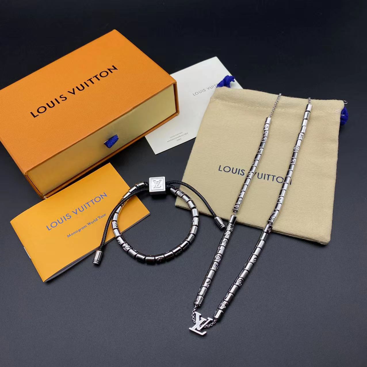 135 RMB Bracelet / 168 RMB Necklace