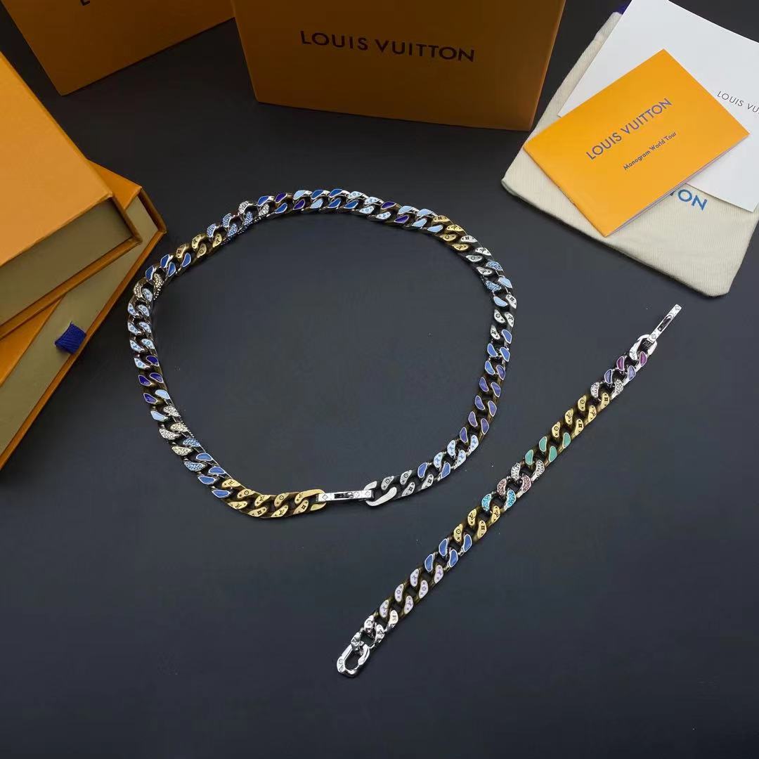 138 RMB / 208 RMB Necklace