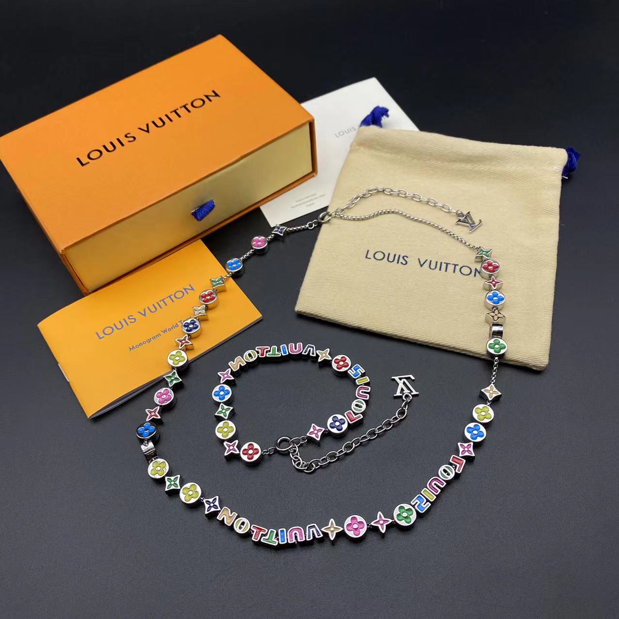 135 RMB Bracelet / 168 RMB Necklace