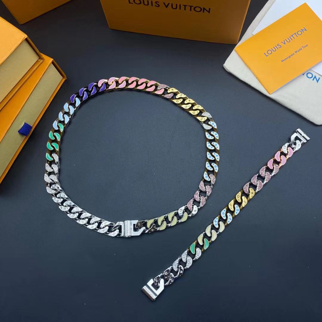 138 RMB / 208 RMB Necklace